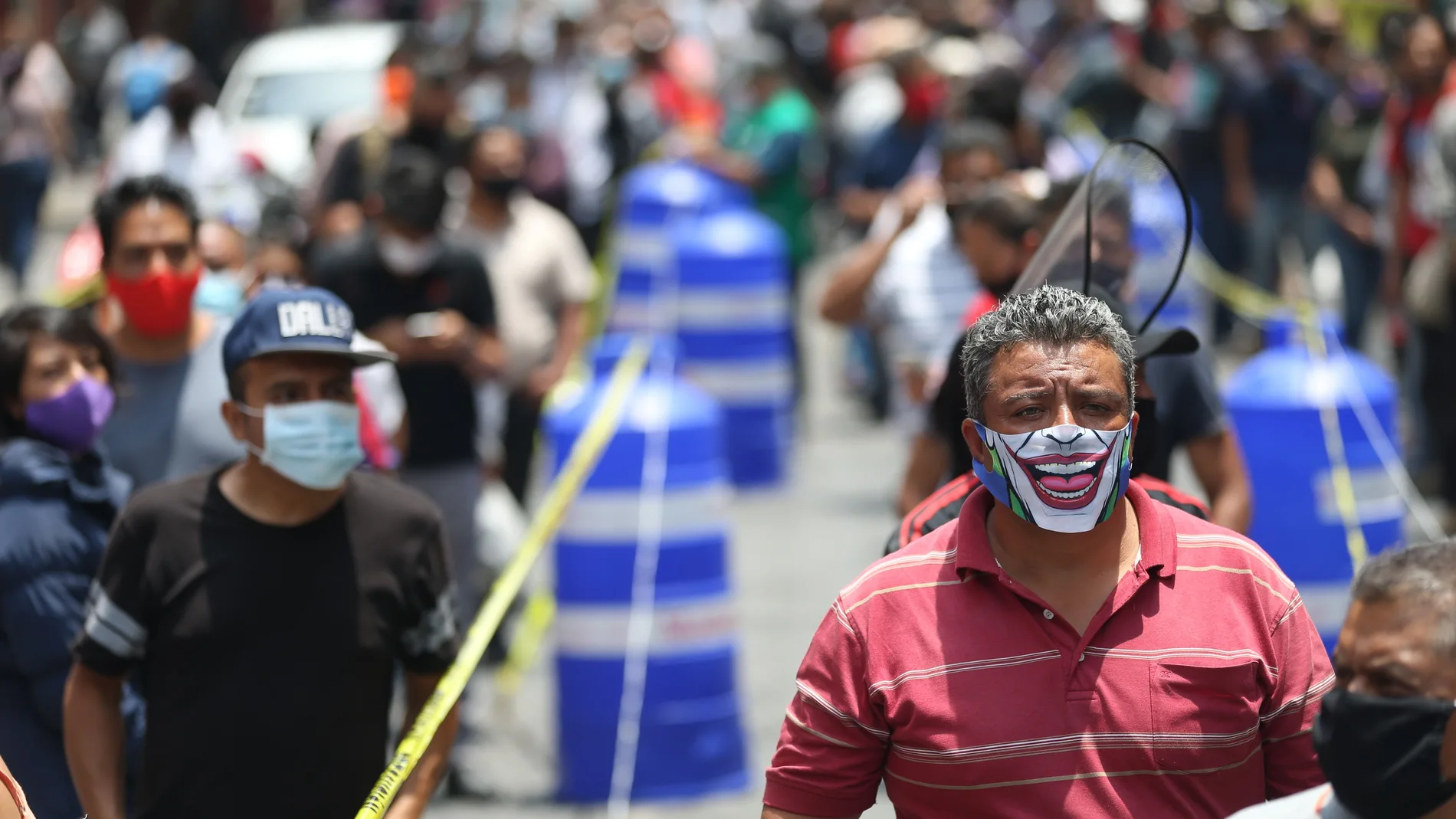 Ciudad de México instala filtros sanitarios para entrar a su centro histórico