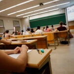 Estudiantes de las asignaturas troncales de la rama de Ciencias esperan a comenzar las pruebas de la Evaluación de Acceso a la Universidad (EVAU)