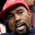 Kanye West durante un meeting con el presidente de EEUU, Donald Trump. U.S., October 11, 2018. REUTERS/Kevin Lamarque/File Photo