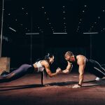 Las restricciones de movilidad han alterado las rutinas de entrenamiento y las dietas de los atletas. El cuidado físico y mental de los deportistas es esencial para que puedan volver a las competiciones con normalidad.