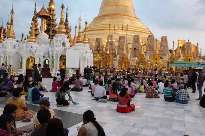 En Myanmar, meditar es parte de lo cotidiano