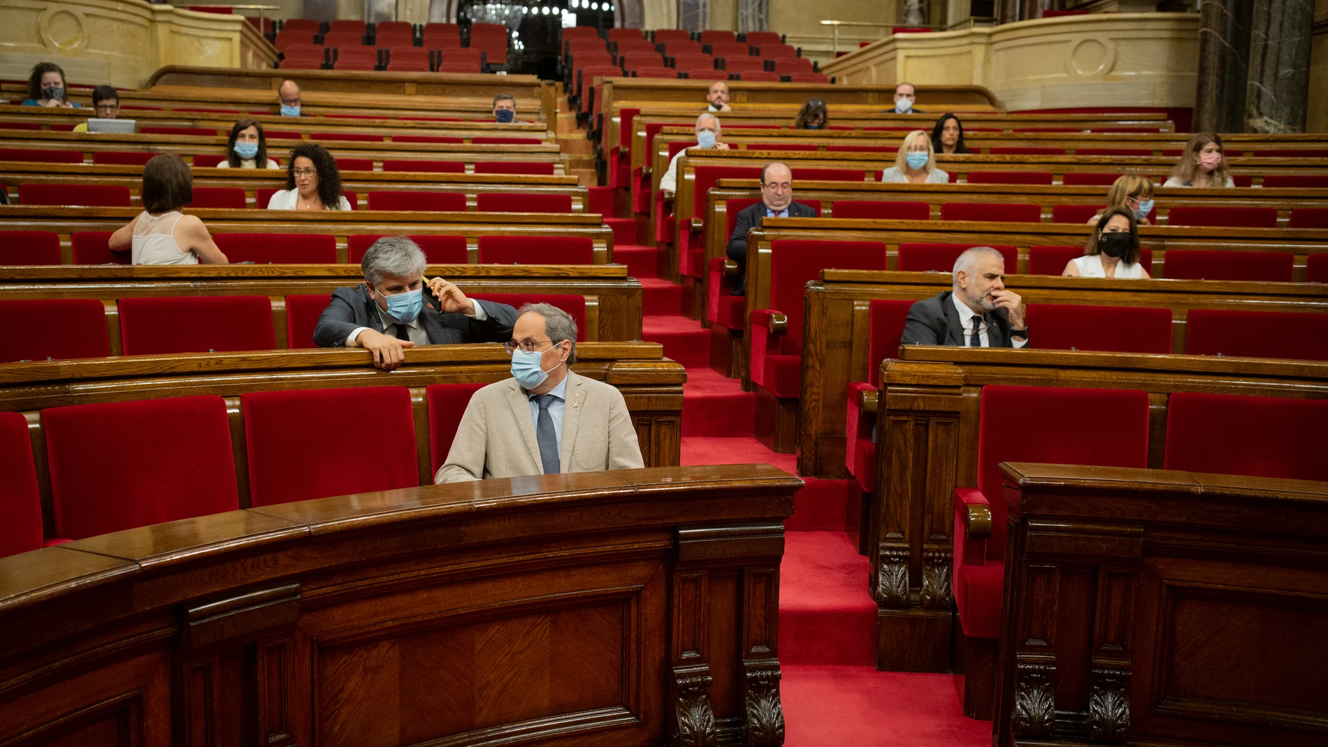 Continuación en el Parlament catalán del pleno sobre la gestión de las residencias