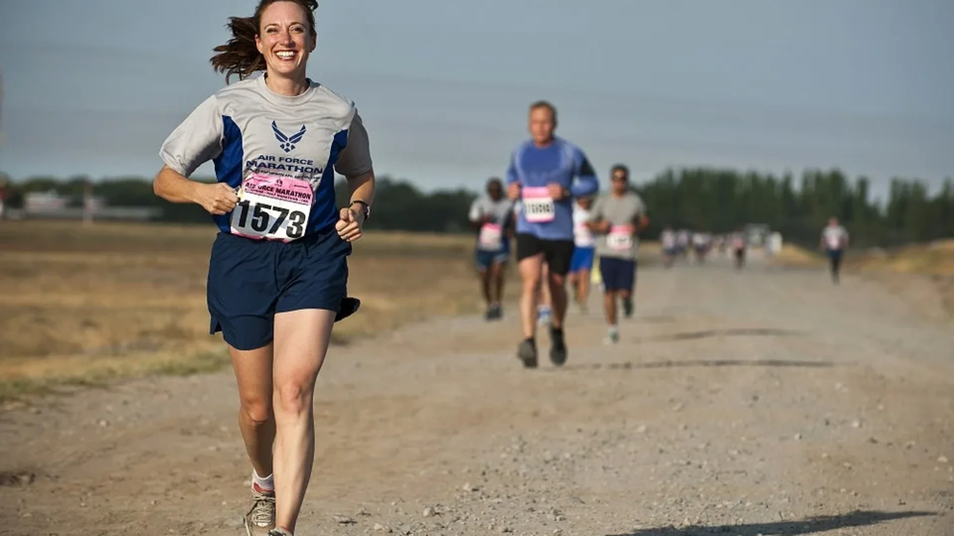 Los entrenamientos para correr una maratón son muy duros y costosos. La cantidad de kilómetros que se recorren para prepararse para la competición es tan alta que muchas personas no pueden creerse que hayan llegado a correr tanto.