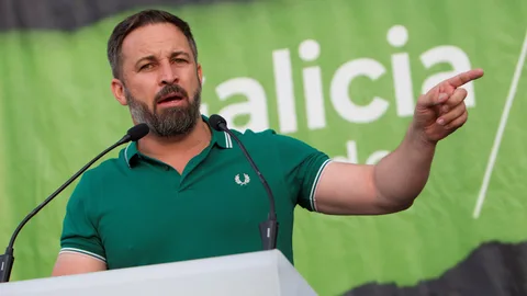 El presidente y líder de Vox, Santiago Abascal en un mitin en Vigo
