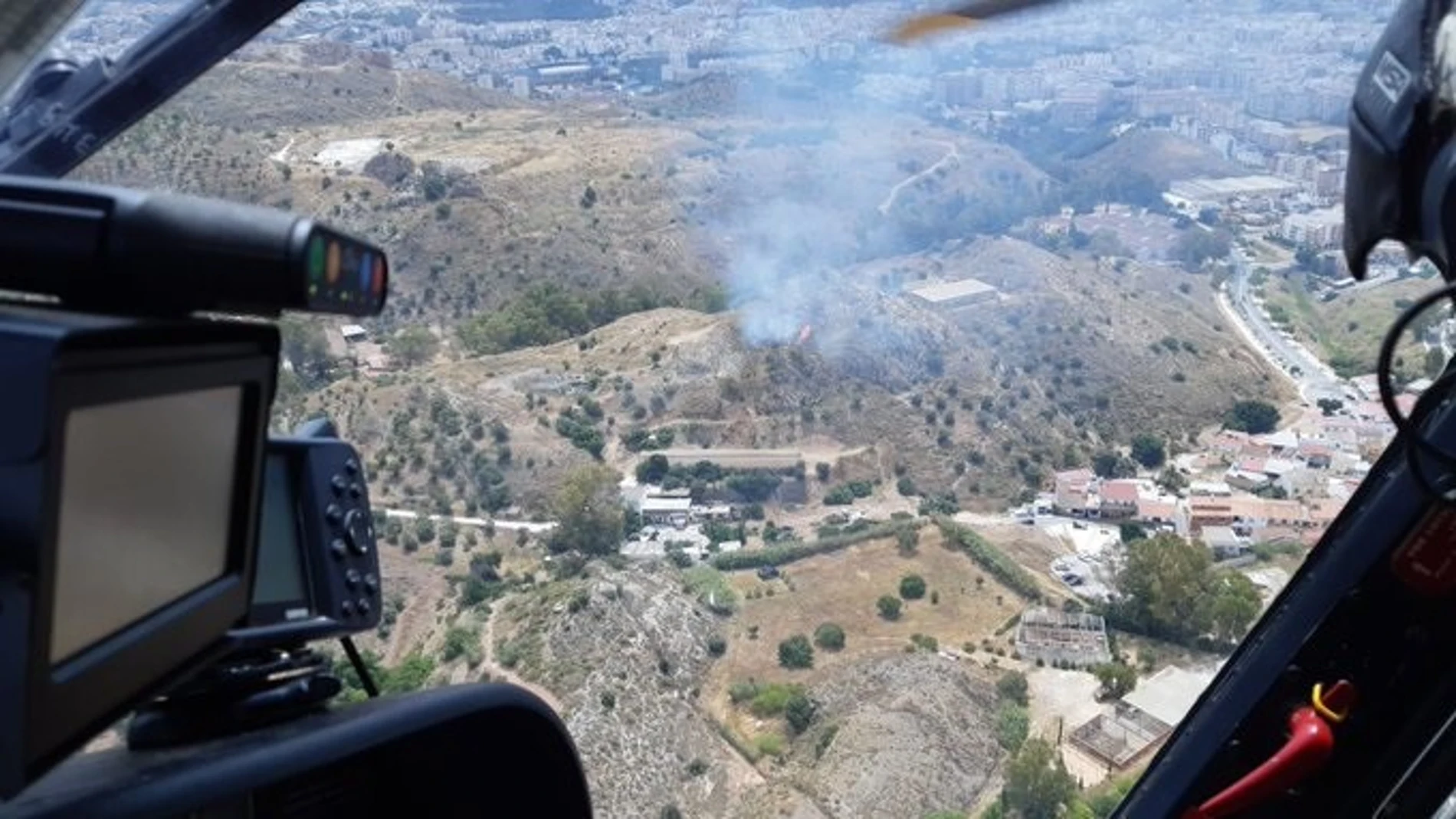 Málaga.- Incendios.- Declarado un incendio forestal en el Paraje Monte Coronado de la capital