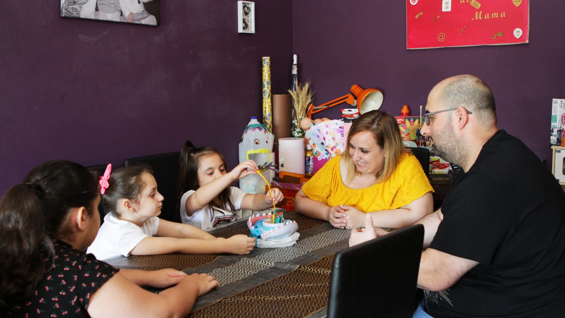 Coronavirus.- La pobreza infantil podría alcanzar el 35% en 2020 en Catalunya