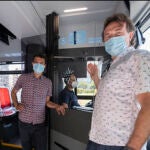 El concejal de Movilidad Sostenible y presidente de la EMT, Giuseppe Grezzi durante la presentación en julio de los 164 autobuses híbridos con mampara integrada de protección contra el coronavirus en la zona de conducción