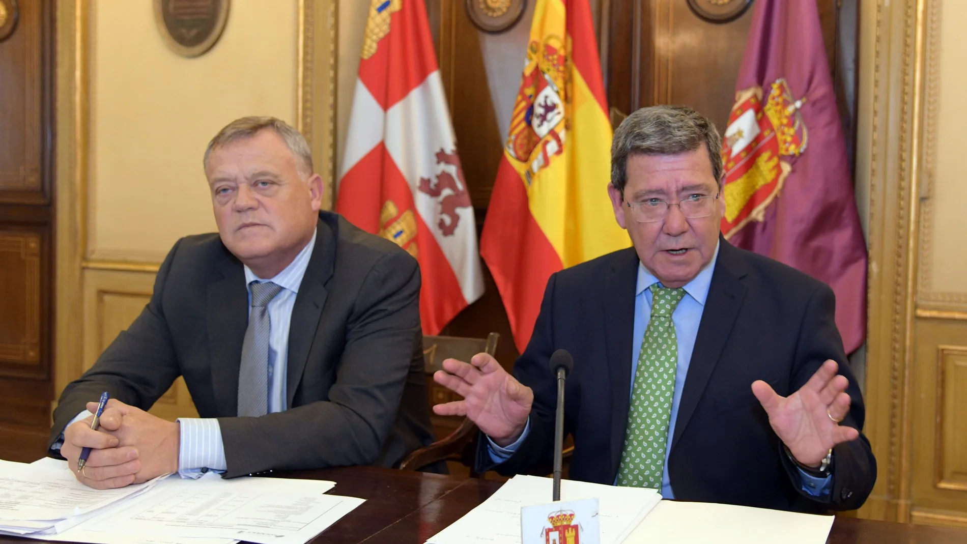 El presidente de la Diputación de Burgos, César Rico, y el vicepresidente, Lorenzo Rodríguez, hacen balance del primer año de legislatura