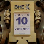 Calendario colocado en el interior del Palacio de la Bolsa
