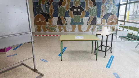 Colegio público CEIP Nº 1, este viernes en Foz (Lugo), uno de los lugares donde se se podrá ejercer el voto en las elecciones autonómicas del 12 de julio.