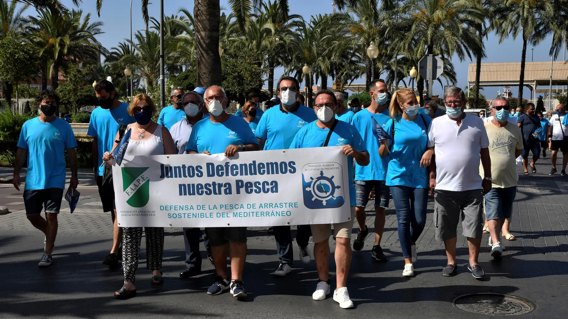 Los pescadores andaluces alzan su voz contra la desaparición del arrastre