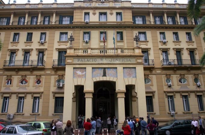 Fachada de la Audiencia Provincial de Málaga