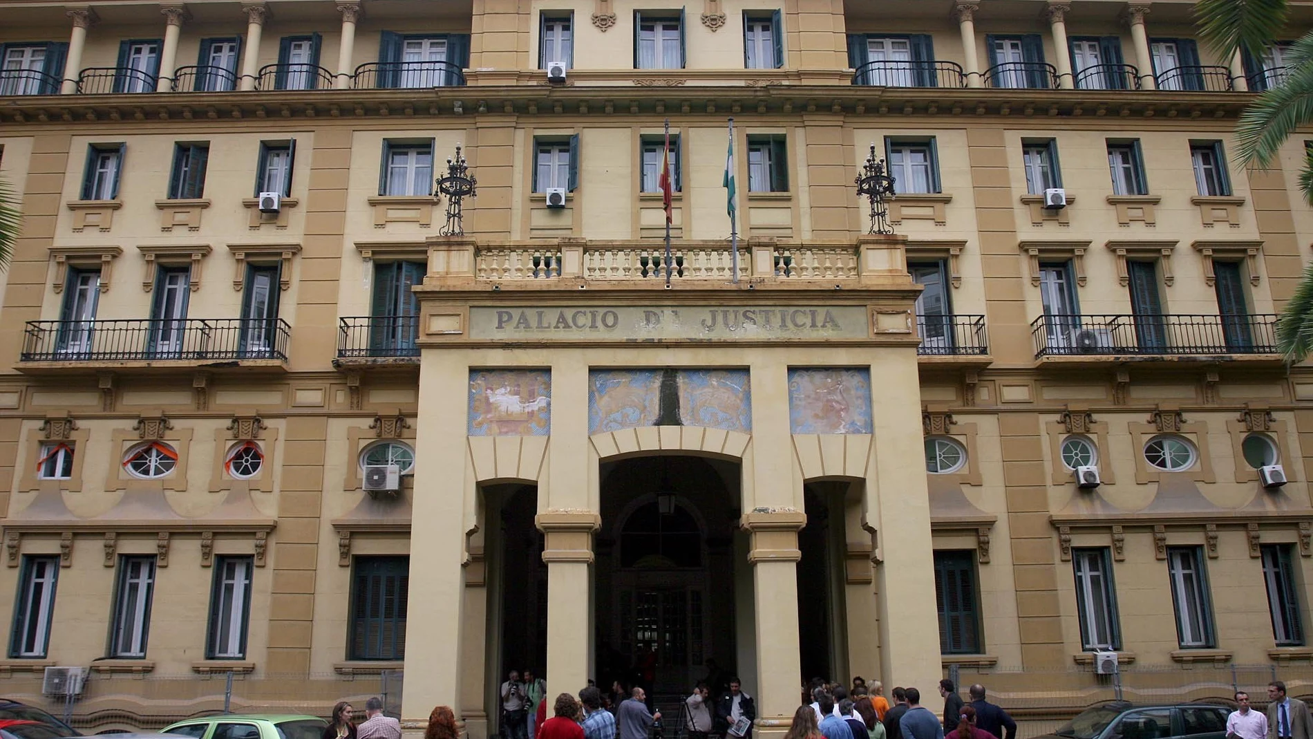 Fachada de la Audiencia Provincial de Málaga