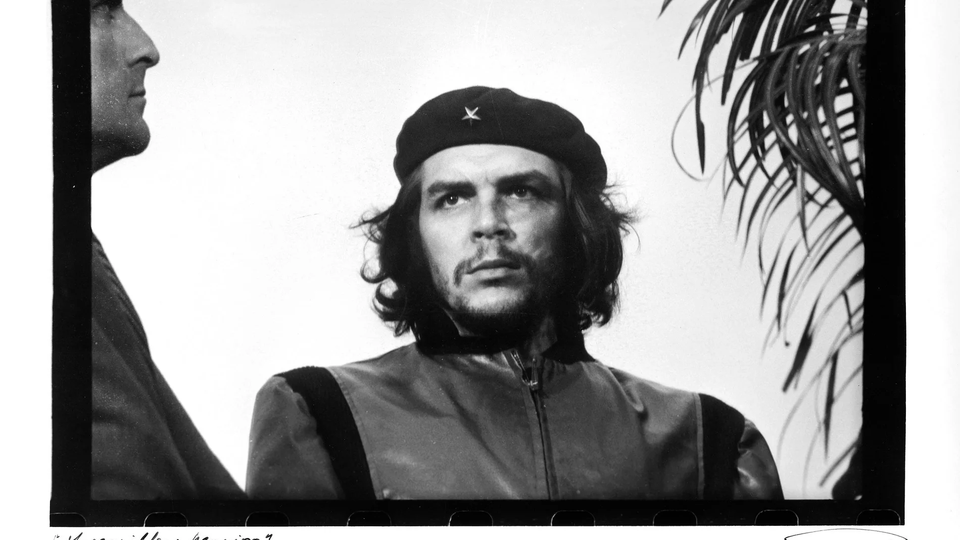 Una fotografía de Ernesto "Che" Guevara, en una exposición