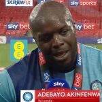Adebayo Akinfenwa, durante su entrevista tras lograr el ascenso