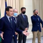El presidente de la Junta de Andalucía, Juanma Moreno, hoy en el Ayuntamiento de Málaga