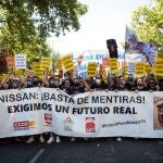 Unos 1.500 trabajadores de Nissan protestan en Madrid por cierre de fábricas