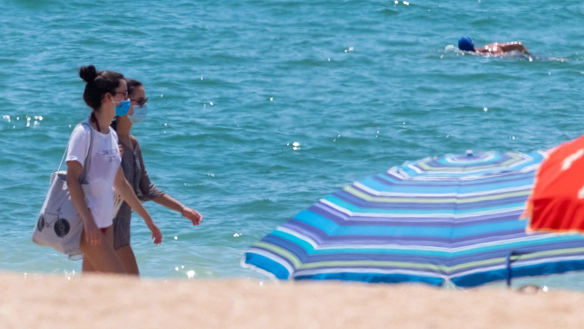 Mascarillas obligatorias en las playas de Andalucía desde hoy