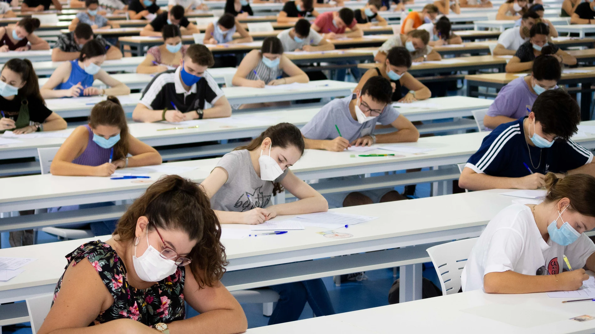Sevilla.-Aprueban el 95% de alumnos examinados en la Pablo de Olavide, que registra por primera vez un 14, máxima nota