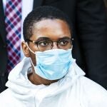 Tyrese Devon Haspil, de 21, escoltado por detectives de Nueva York tras ser detenido por el asesinato del empresario tecnológico Fahim Saleh, de 33 años