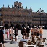 Un grupo de extranjeros en la Plaza Mayor de Salamanca