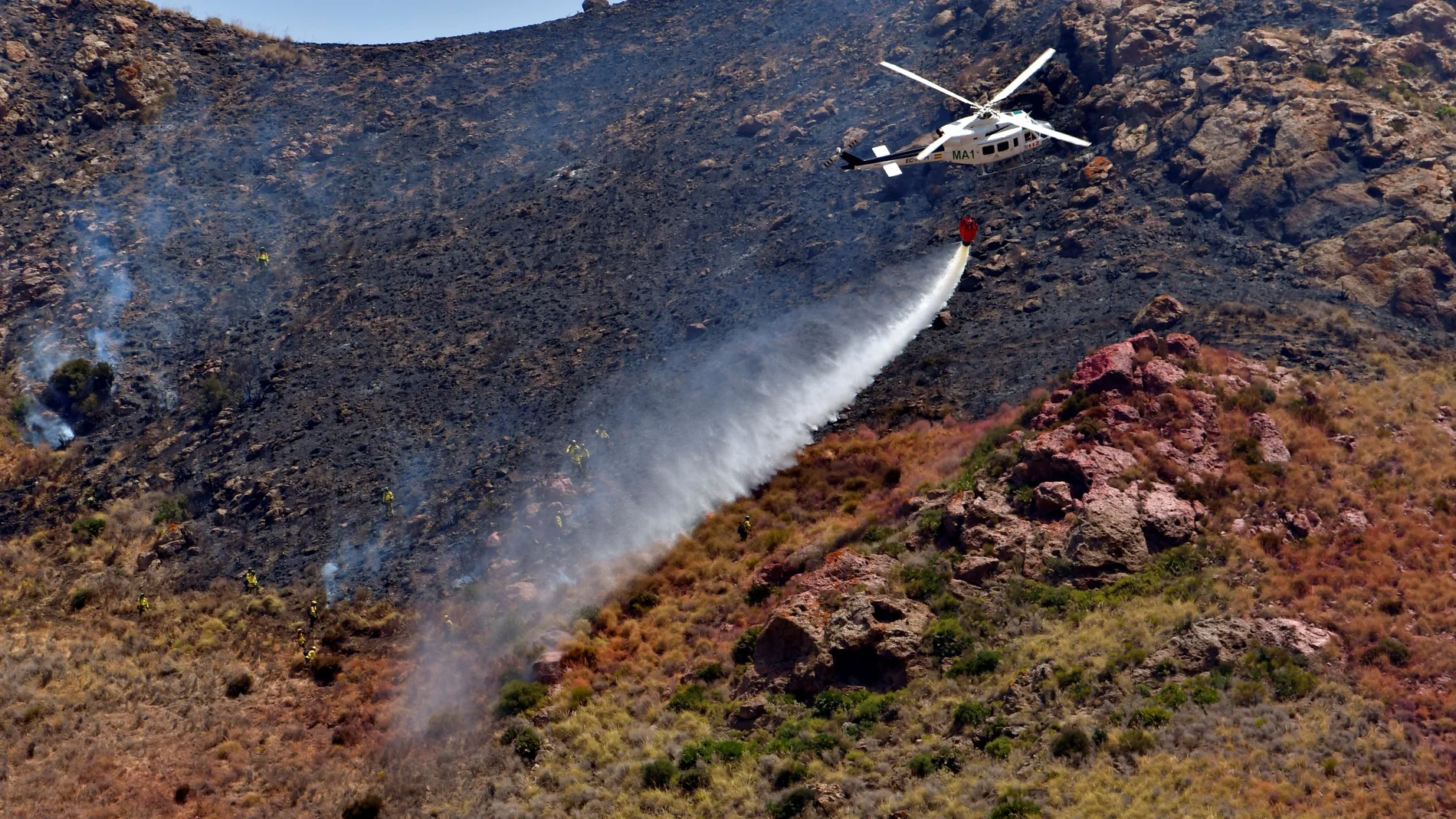 Declarado un incendio forestal en el paraje Las Negras de Níjar (Almería)