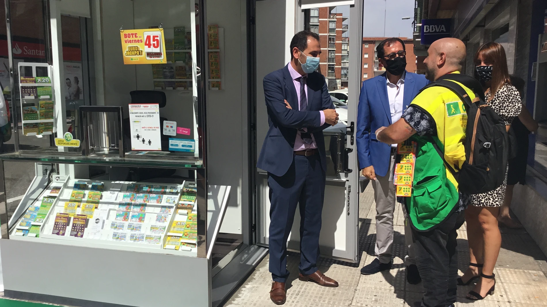 Palencia cuenta con un nuevo quiosco de la ONCE más accesible, ecológico y con mayor comunicación al público