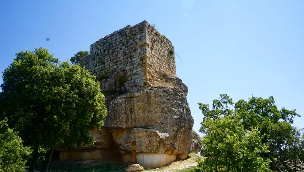 Ruinas del Castillo de Monjardín.