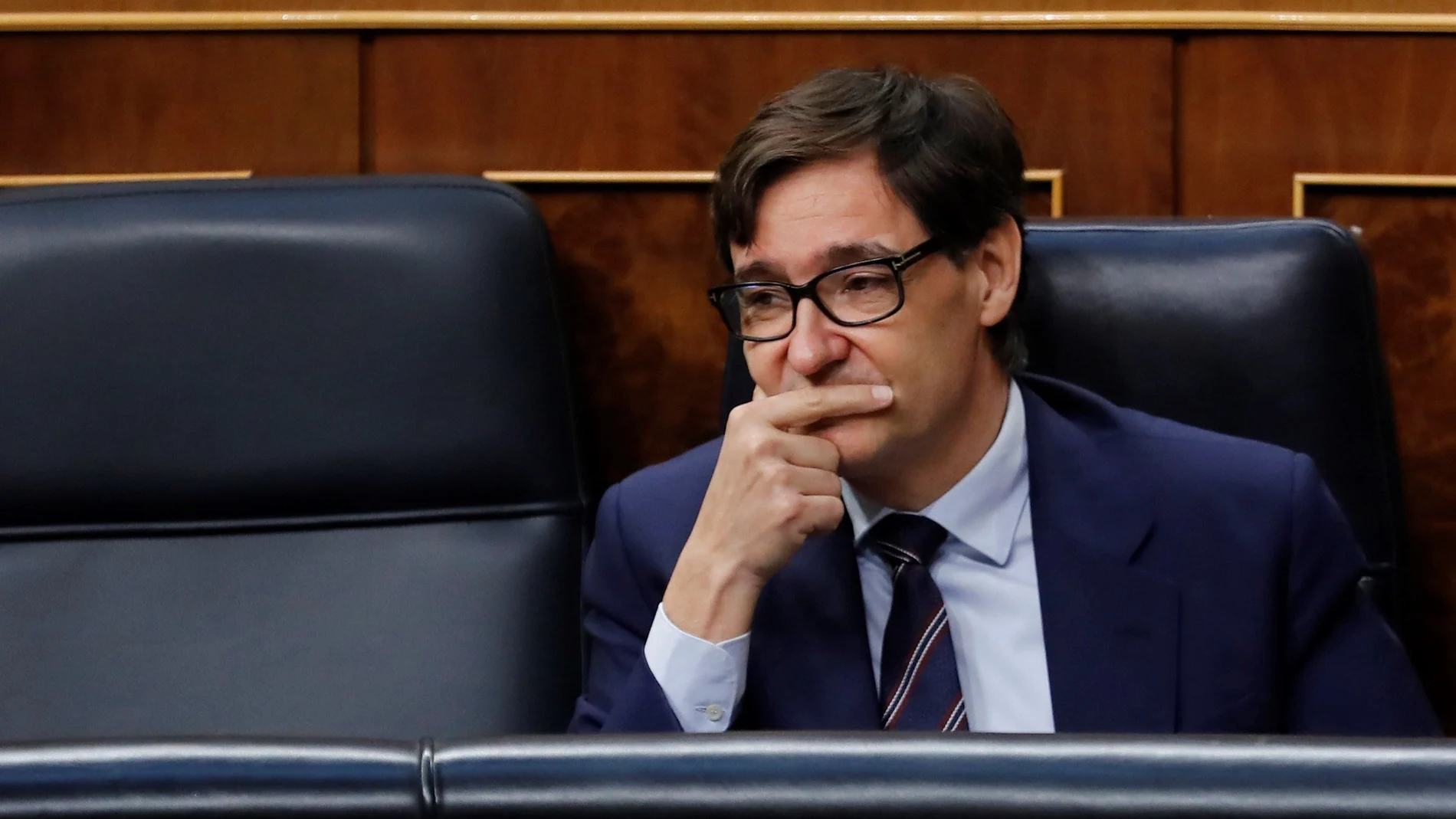 El ministro de Sanidad, Salvador Illa, durante la sesión de control al Ejecutivo que este miércoles se celebra en el Congreso