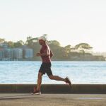 El Hospital de Manises recomienda volver al deporte poco a poco y no superar el 25 por ciento de la práctica habitual durante las primeras semanas