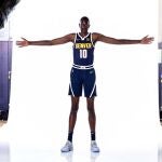 Bol Bol, hijo de Manute Bol, fue la sensación en la primera jornada de amistosos de la NBA.
