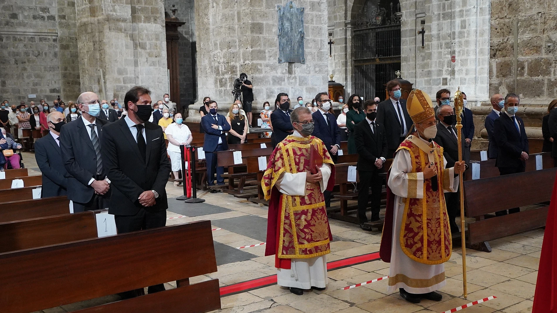 Funeral por las víctimas del COVID-19 en la Catedral de Valladolid oficiado por el cardenal-arzobispo Ricardo Blázquez