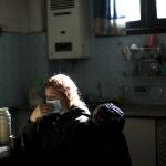 Andrea Cortes en la cocina de su casa durante el confinamiento en Buenos Aires