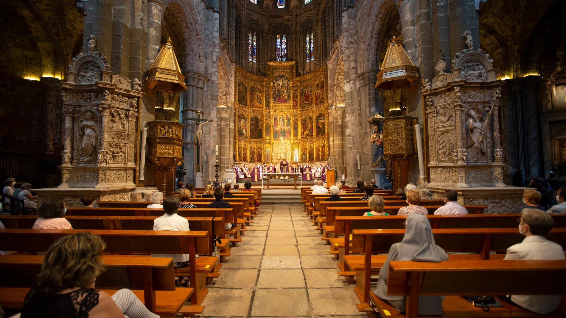 Funeral en la Catedral de Ávila por las víctimas del Covid-19