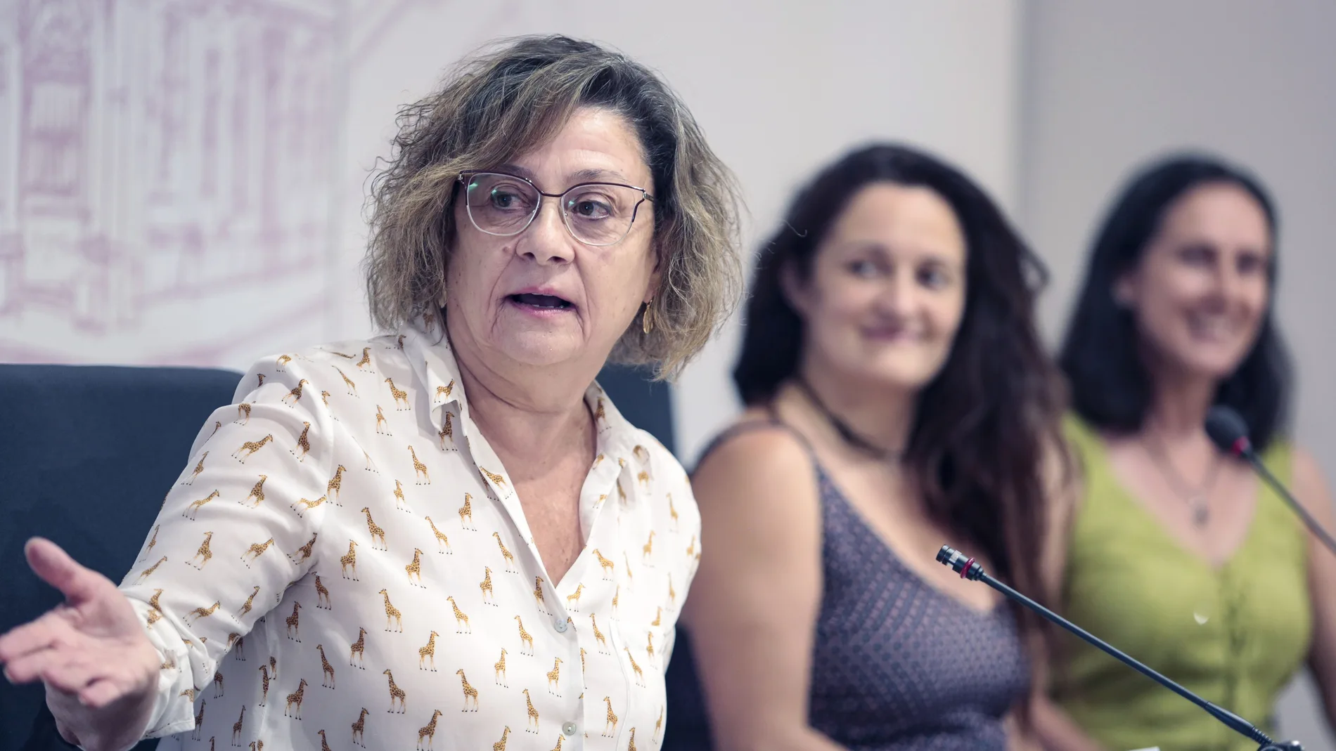 La concejal de Acción y Promoción Cultural, Evelia Fernández, presenta el Festival Clásicas Contemporáneas realizado por el Colectivo Mujeres Creadoras CyL