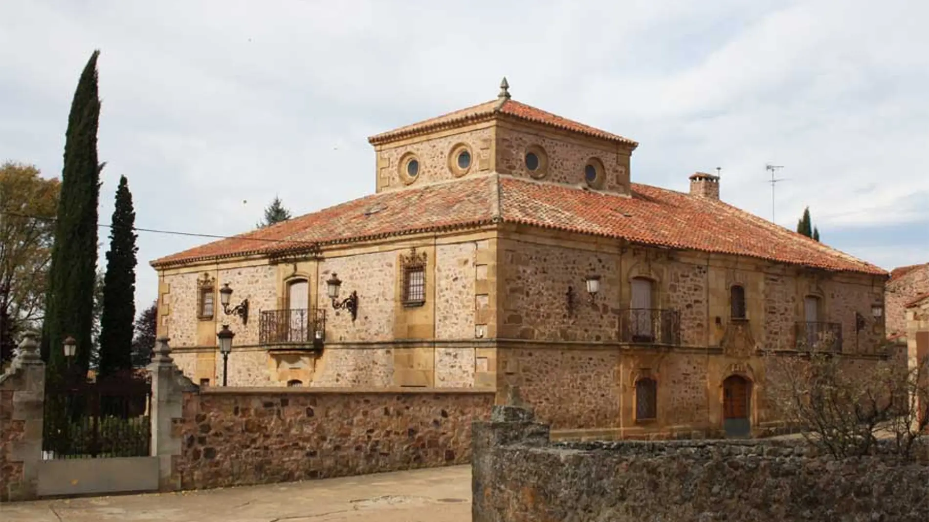 Casa Media Naranja, en el municipio soriano de Narros, considerada Bien de Interés Cultural