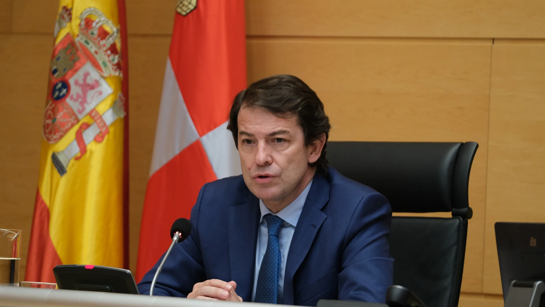 Mañueco anuncia la implantación de un control público preventivo de los entes del sector público de Castilla y León