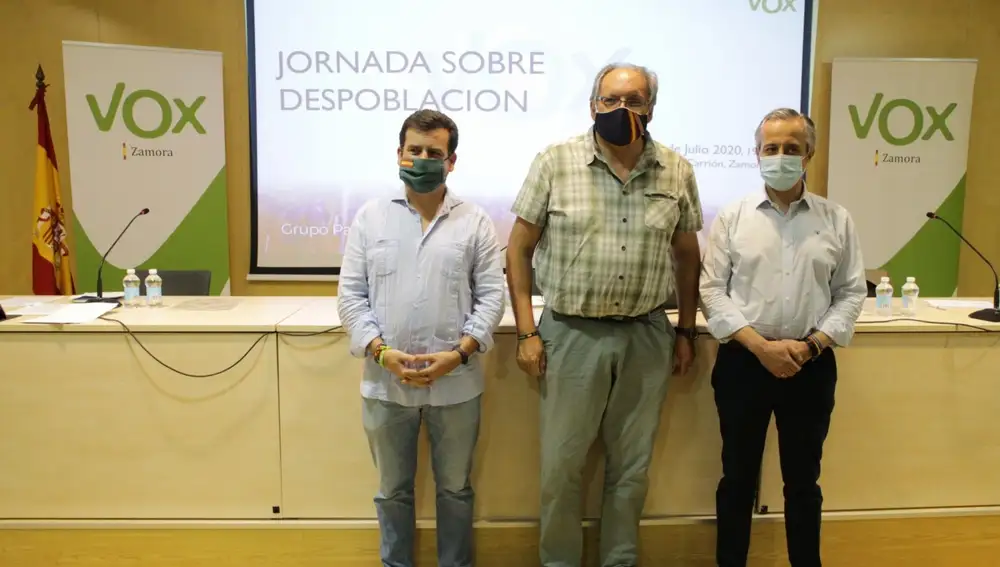VOX Zamora organiza una jornada sobre despoblación en la que participan los diputados nacionales de la formación Ricardo Chamorro, Pedro Requejo y Pablo Sáez