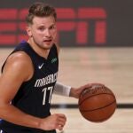 Luka Doncic, base de los Mavs