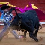 El diestro Cayetano Rivera durante la corrida celebrada en la plaza de toros La Merced, en Huelva,
