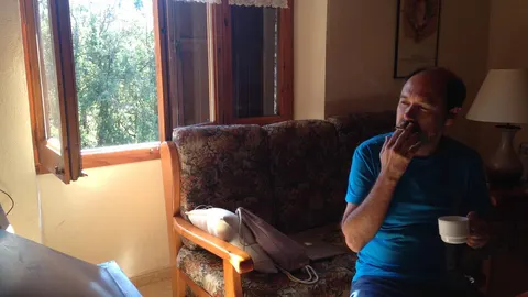 El escritor Enric Vila es el autor de "El nostre heroi Josep Pla"