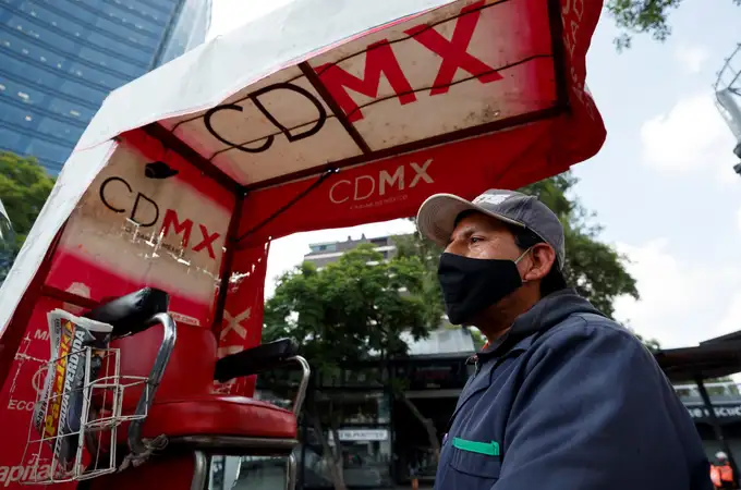 Pandemia sube y economía baja en la “nueva normalidad” de México