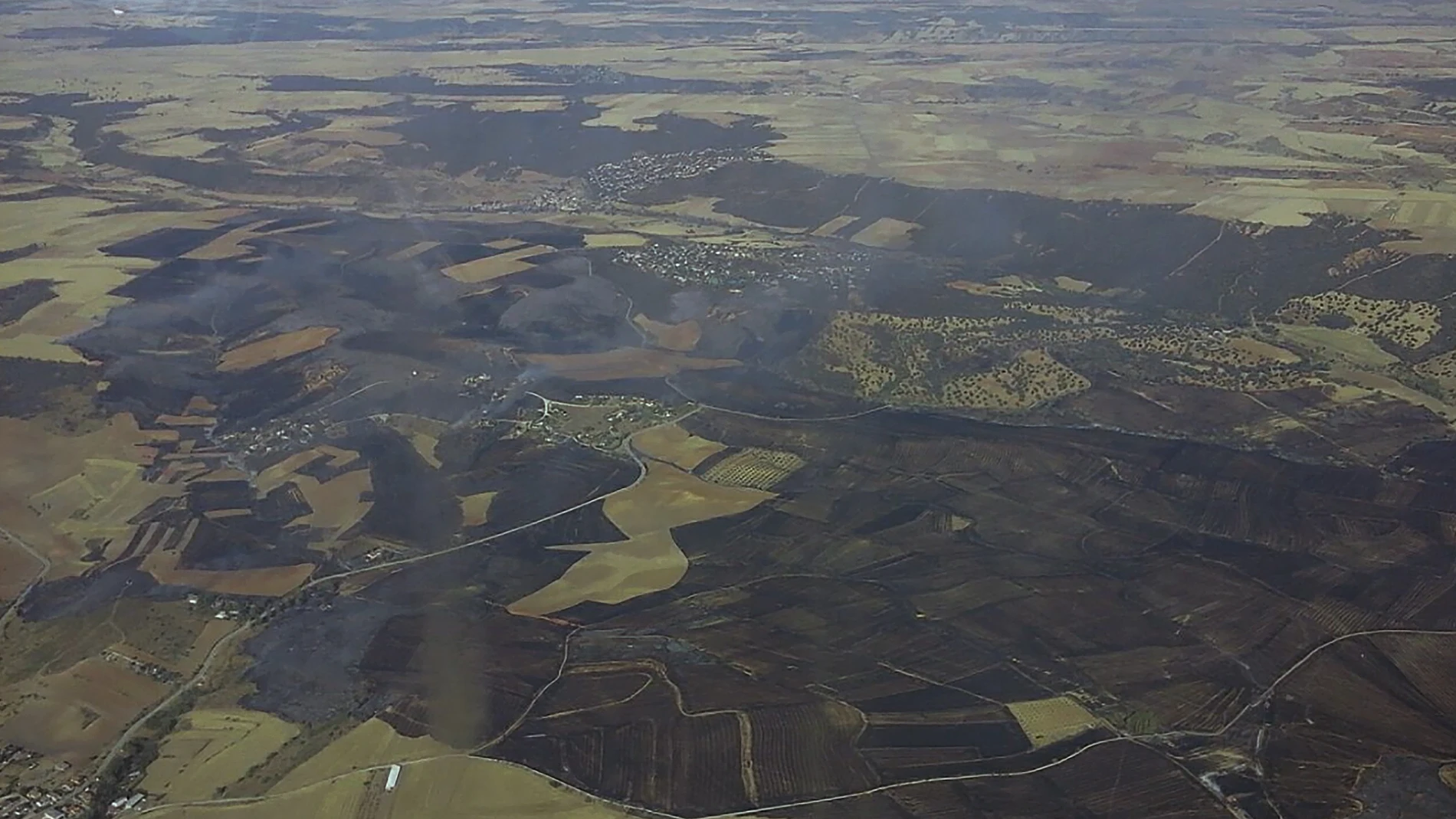 Controlado el incendio de Valdepiélagos (Madrid) y El Casar (Guadalajara)