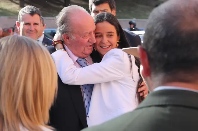 Victoria Federica, la primera en felicitar a Don Juan Carlos antes de su gran fiesta de cumpleaños: 