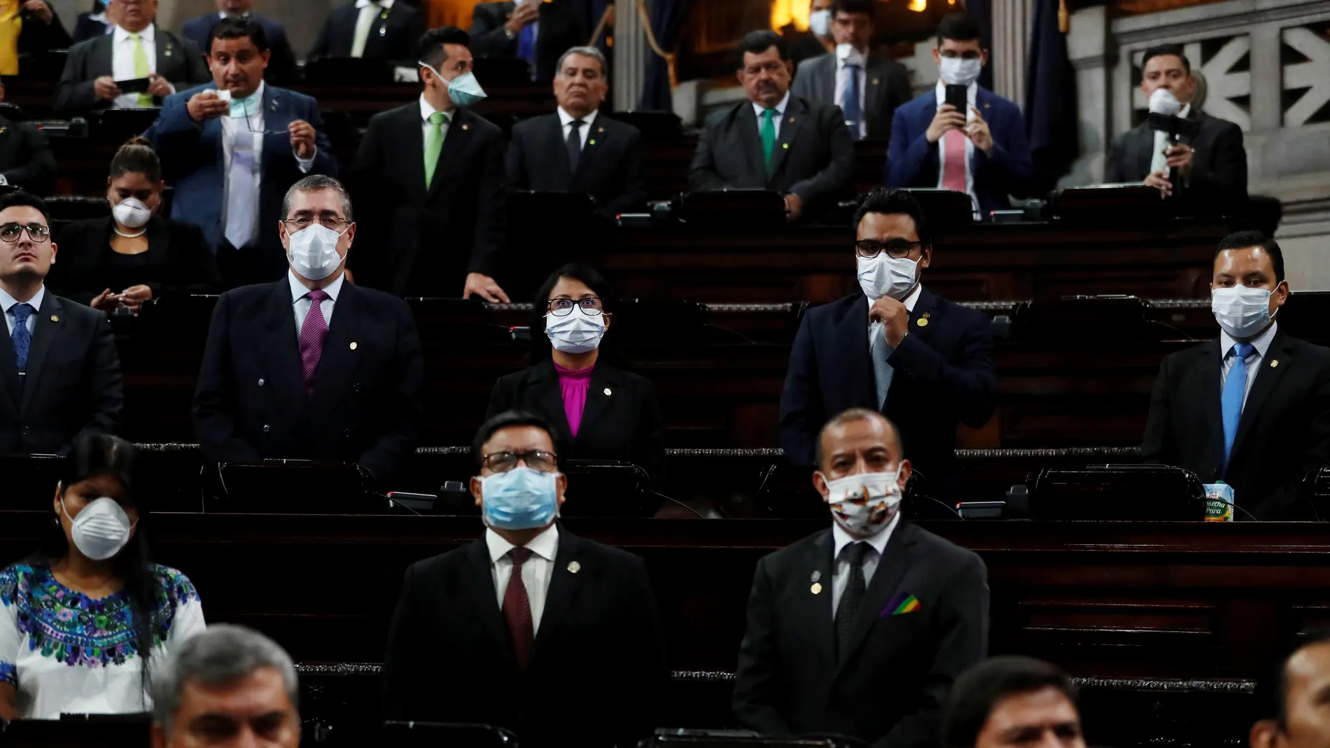 Más de 2.500 funcionarios guatemaltecos se han contagiado de la COVID-19
