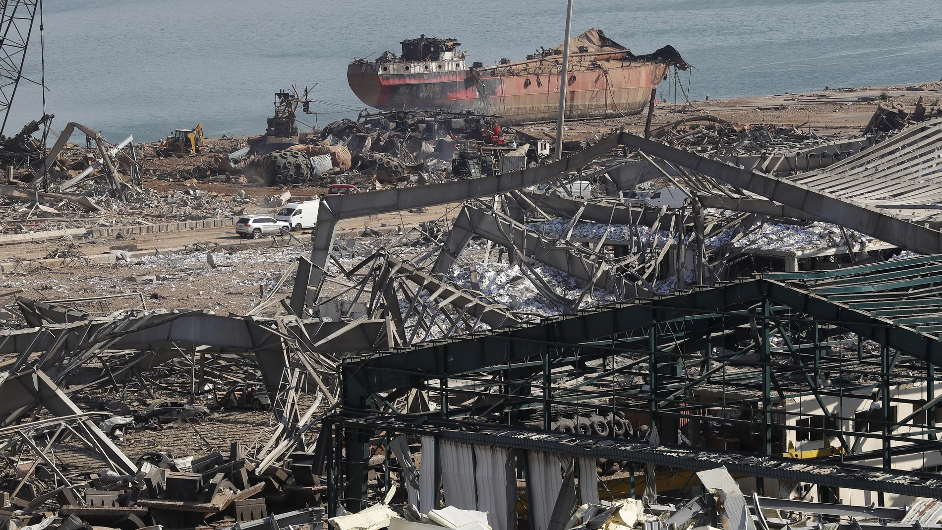 Así ha quedado el puerto de Beirut tras la enorme explosión