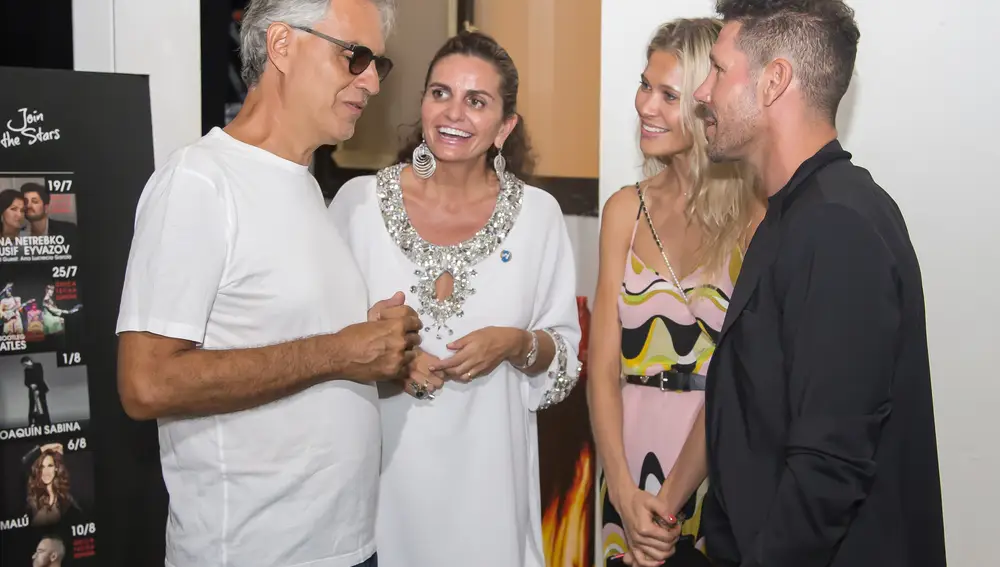 Andrea Bocelli, Sandra Garcia-Sanjuan, Carla Pereyra y Diego Simeone. Foto: Starlite