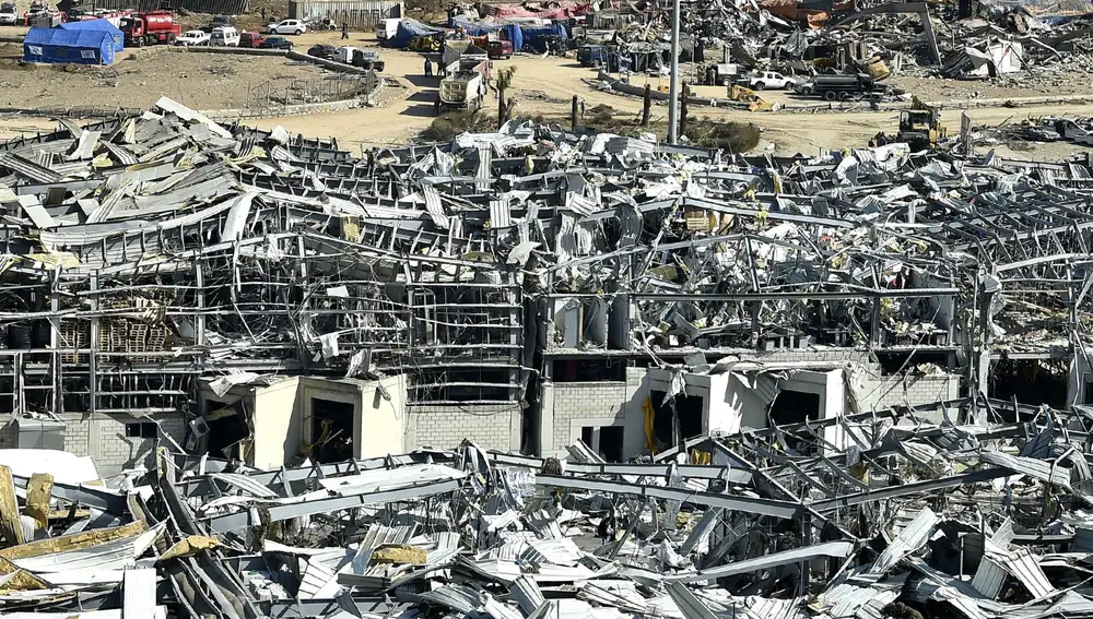 Imagen del puerto de Beirut destruido por el nitrato de amonio almacenado en el Hangar 12