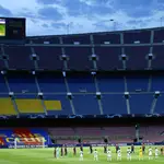 Las gradas del Camp Nou, en el partido de Liga de Campeones contra el Nápoles.