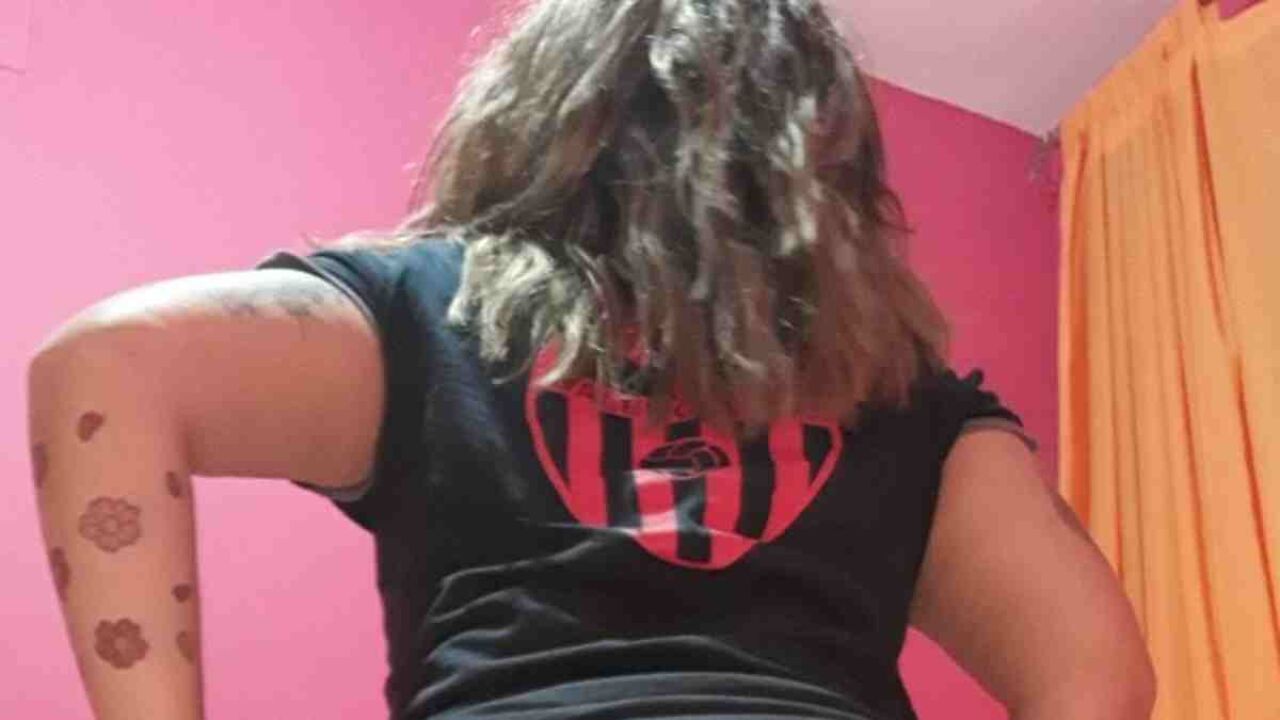 Loulou Bonnet pide una camiseta del Valencia para rodar una película porno